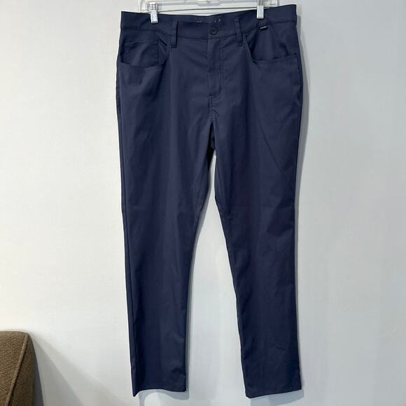 Travis Mathew Golf Pants Men's Size 35 - Picture 1 of 3